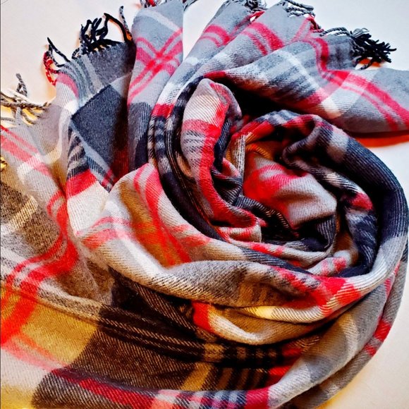 Accessories - Large Oversized Scarf Wrap Plaid Tartan Fringe Grey Red